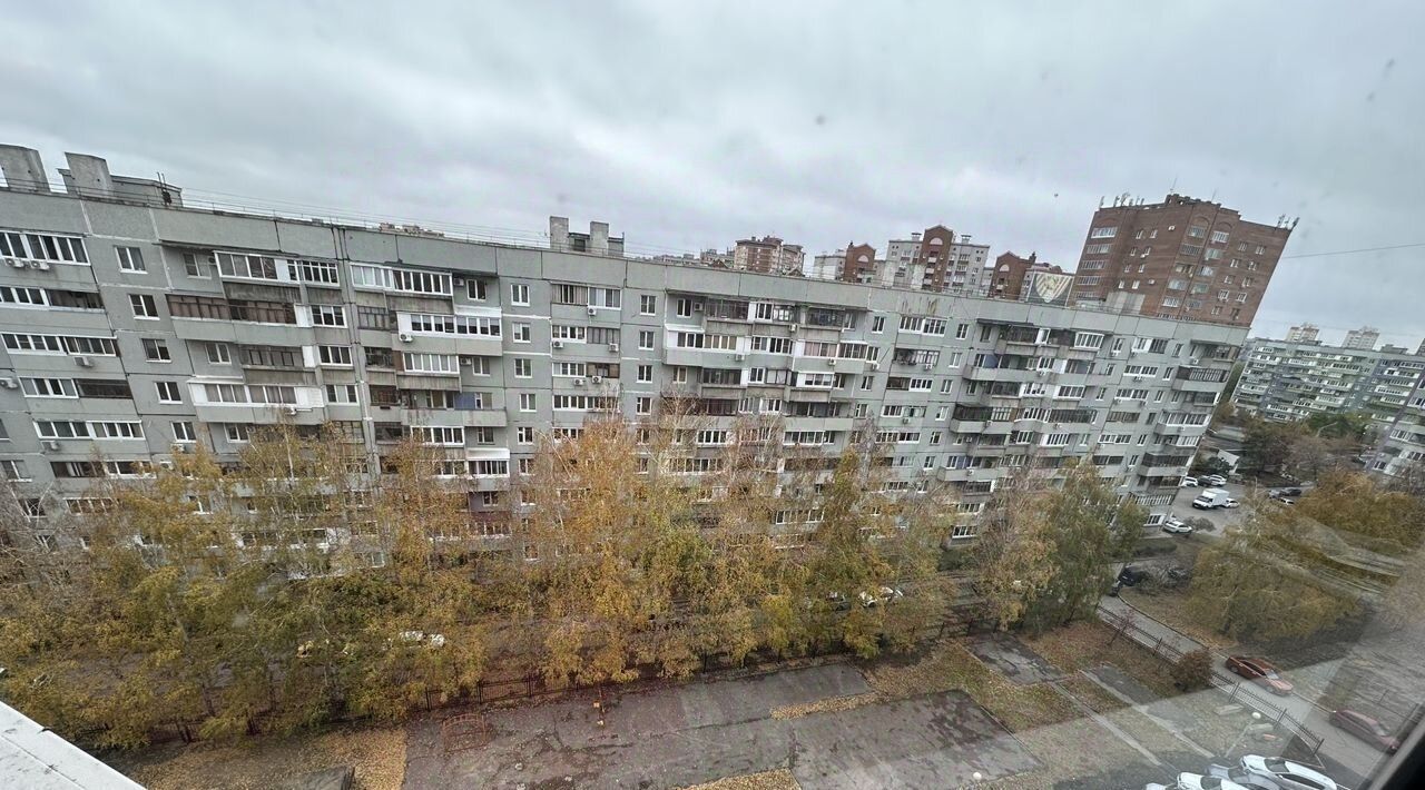квартира г Тольятти р-н Автозаводский ул 70 лет Октября 43 фото 7
