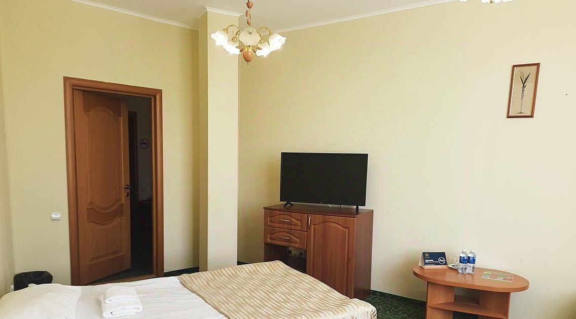 комната г Казань Кремлёвская ул Тази Гиззата 21 фото 1