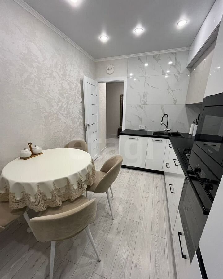 квартира г Набережные Челны р-н Автозаводский 65-й комплекс 13Б фото 3