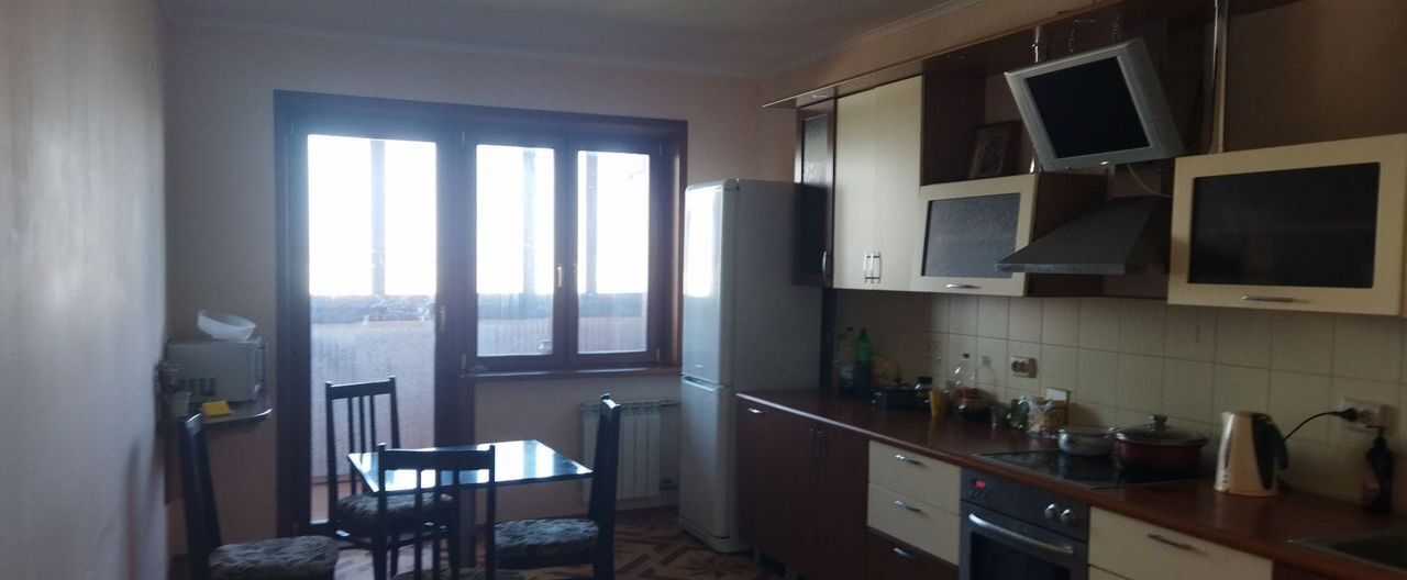 квартира г Тольятти р-н Автозаводский ул Автостроителей 84а фото 1