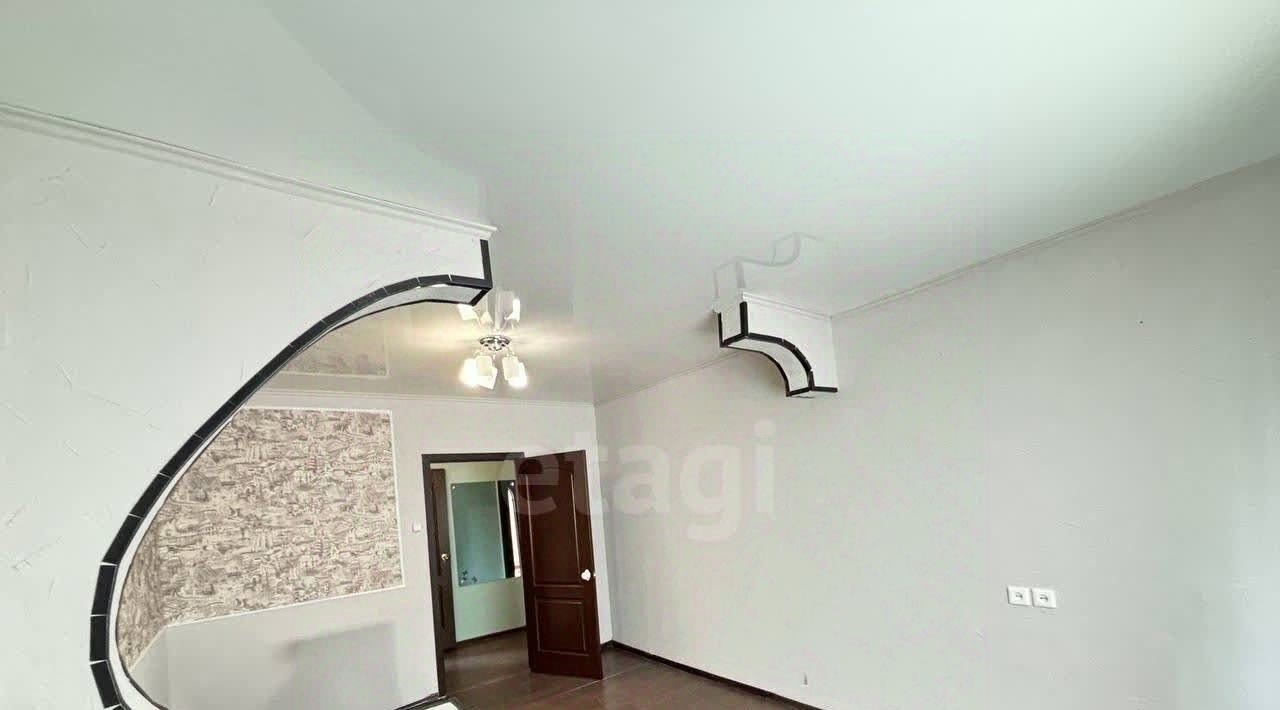 квартира г Старый Оскол Студенческий микрорайон 1/2 фото 1