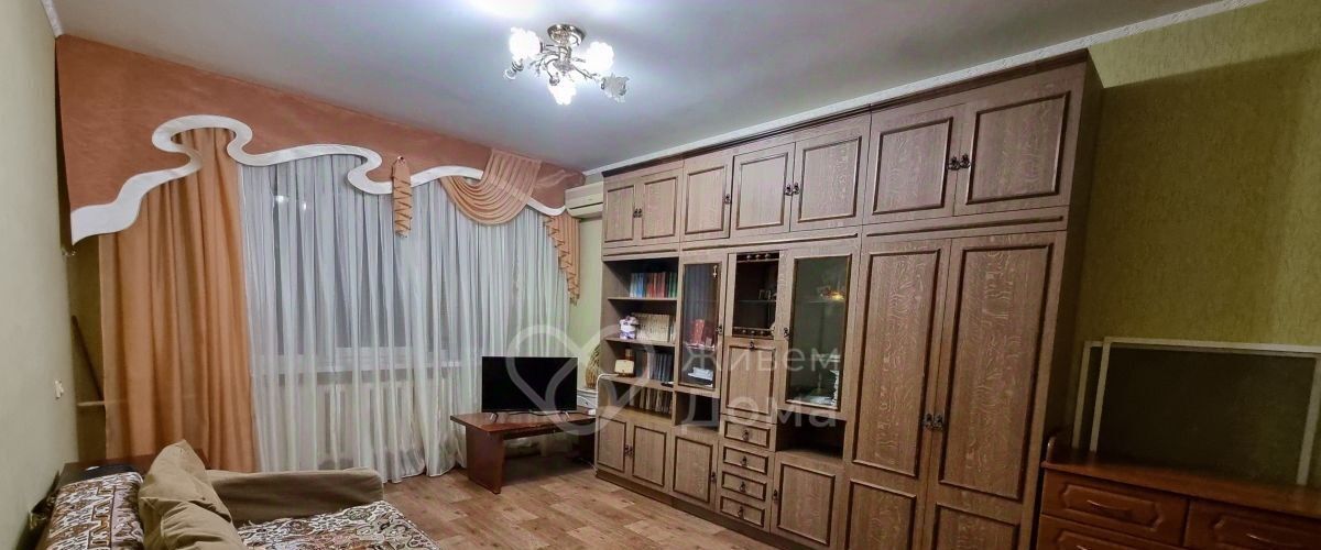 квартира г Волгоград р-н Дзержинский б-р 30-летия Победы 56 фото 1