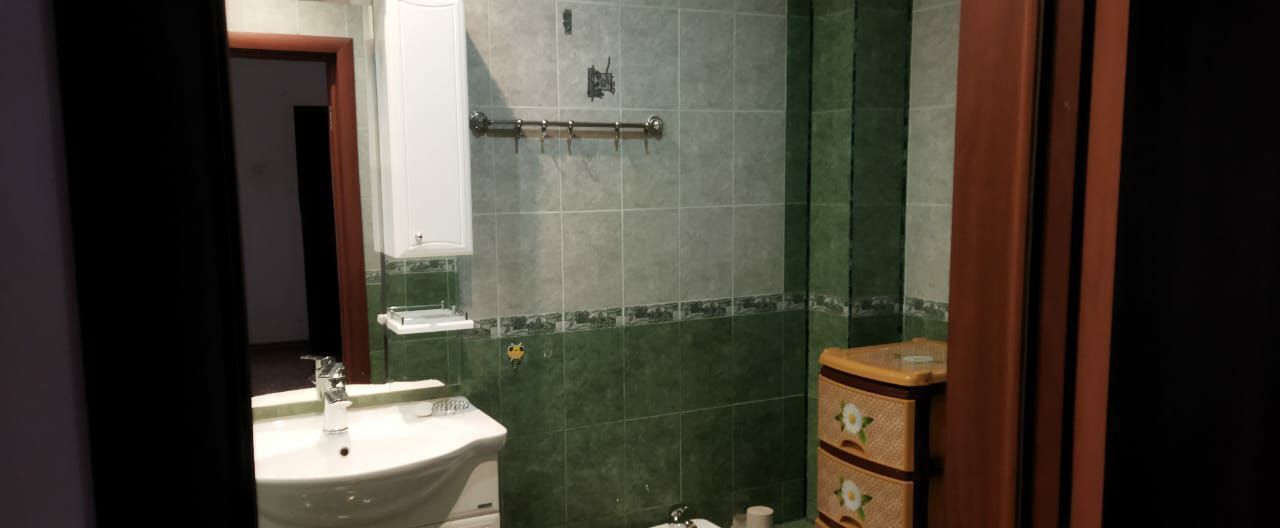 квартира г Тольятти р-н Автозаводский ул Автостроителей 84а фото 8