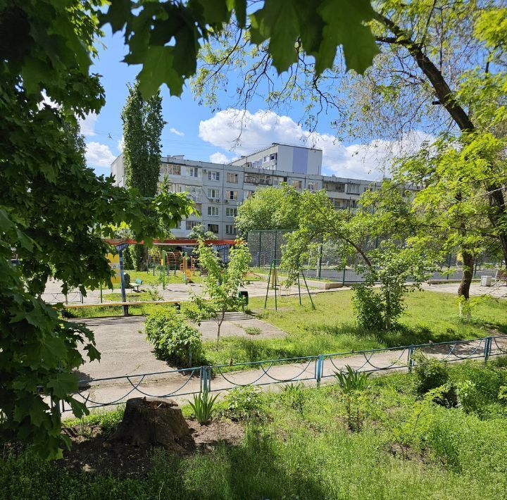 квартира г Тольятти р-н Комсомольский ул Лизы Чайкиной 50 фото 1