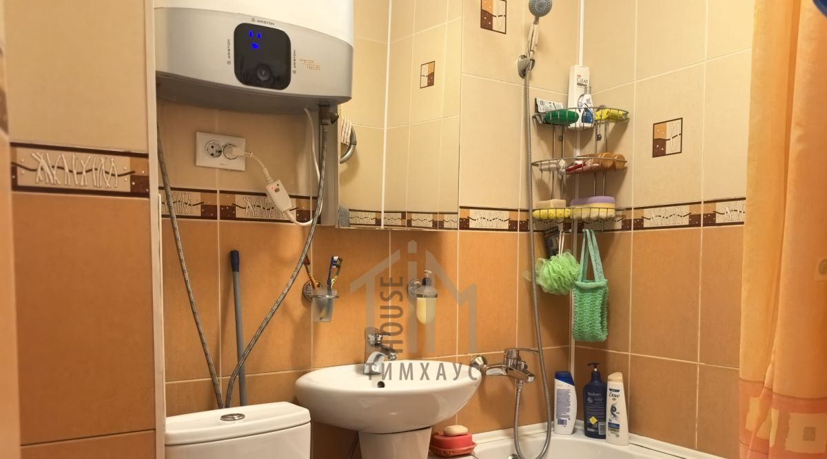 квартира г Омск р-н Центральный ул Багратиона 21б пос. Амурский фото 16