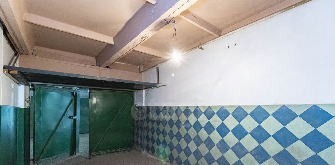 гараж г Тюмень р-н Центральный ул Елизарова 76а фото 1