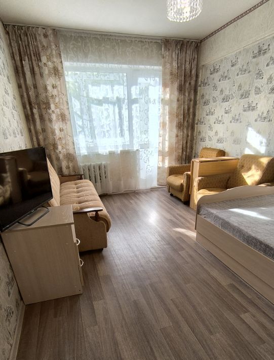 квартира г Омск р-н Центральный ул 33-я Северная 142 фото 8