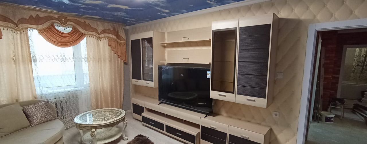 квартира г Оренбург р-н Ленинский ул 13-я линия 2/1 фото 1