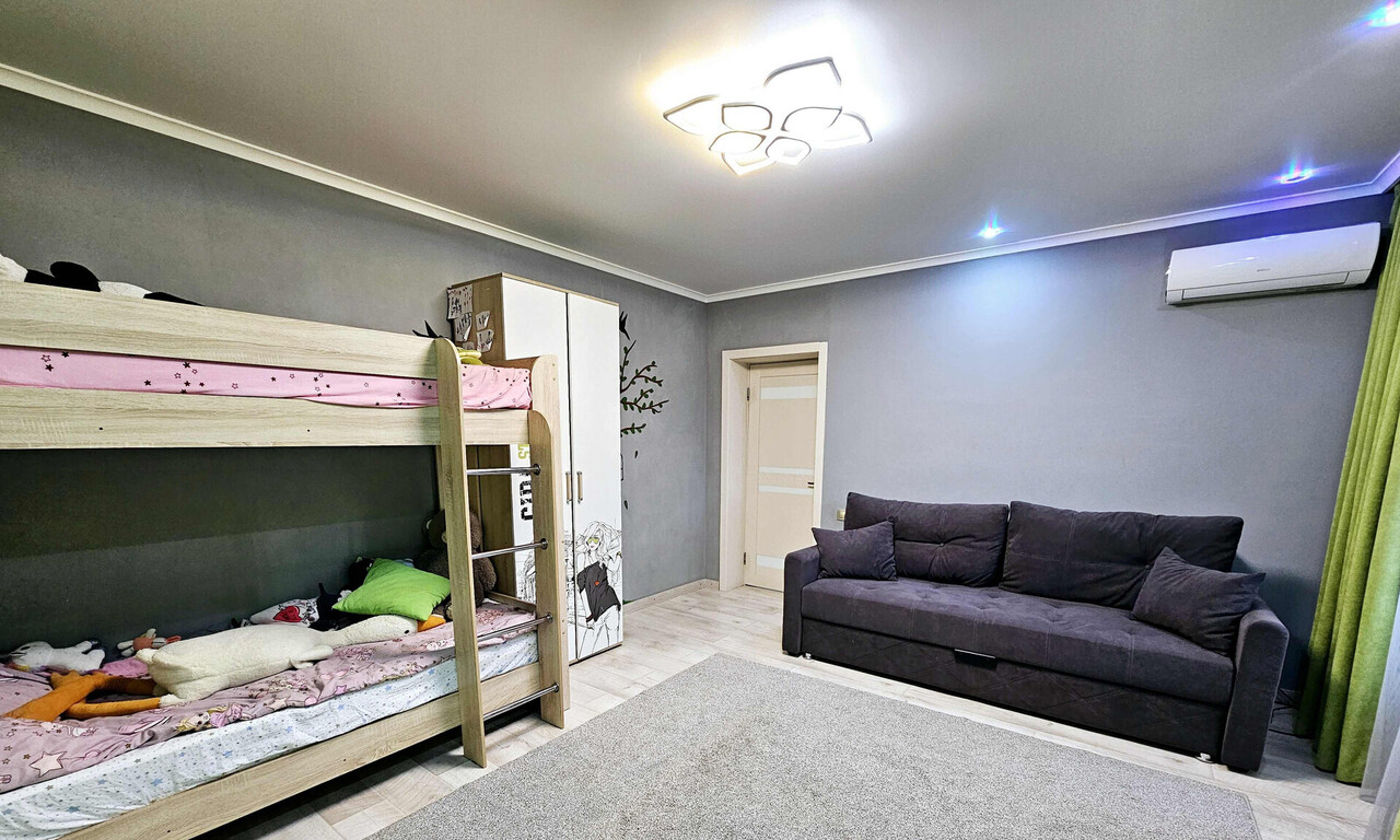 квартира г Астрахань ул Бакинская 4/3 фото 8