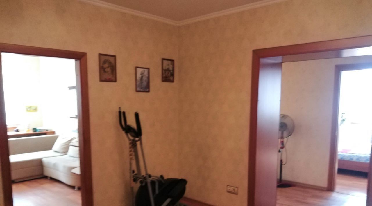 квартира г Тольятти р-н Автозаводский ул Автостроителей 84а фото 2