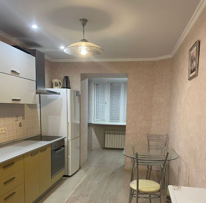 квартира г Саратов р-н Октябрьский ул им Чапаева В.И. 32/36 фото 2