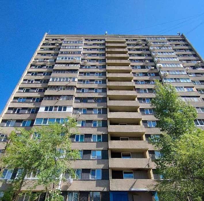 квартира г Тольятти р-н Комсомольский проезд Майский 62 фото 2