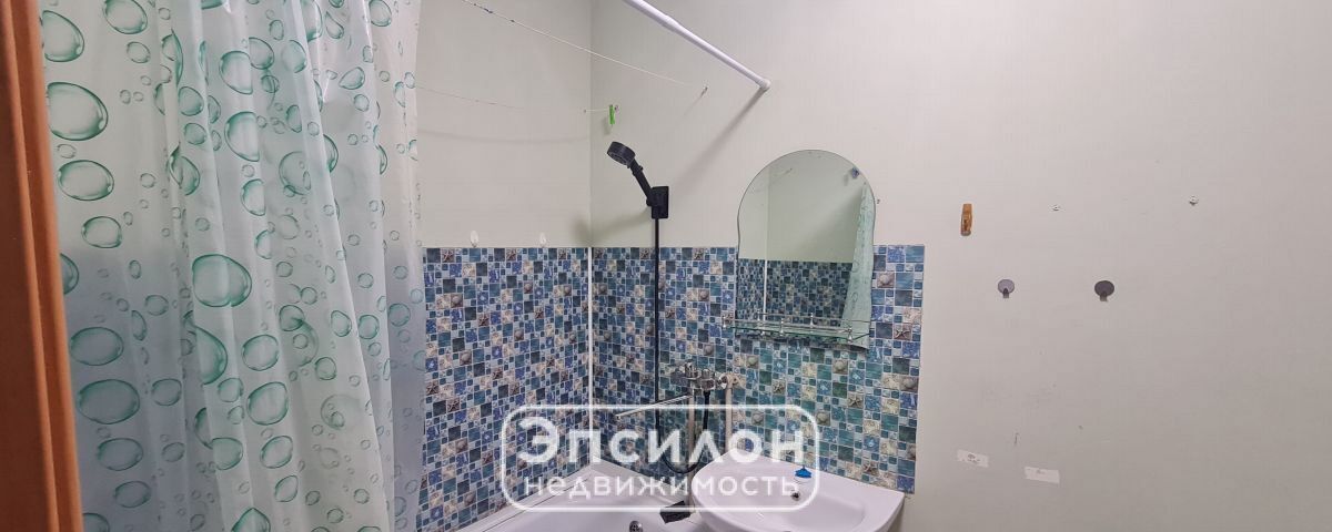 квартира г Курск р-н Центральный пр-кт Вячеслава Клыкова 73 фото 3