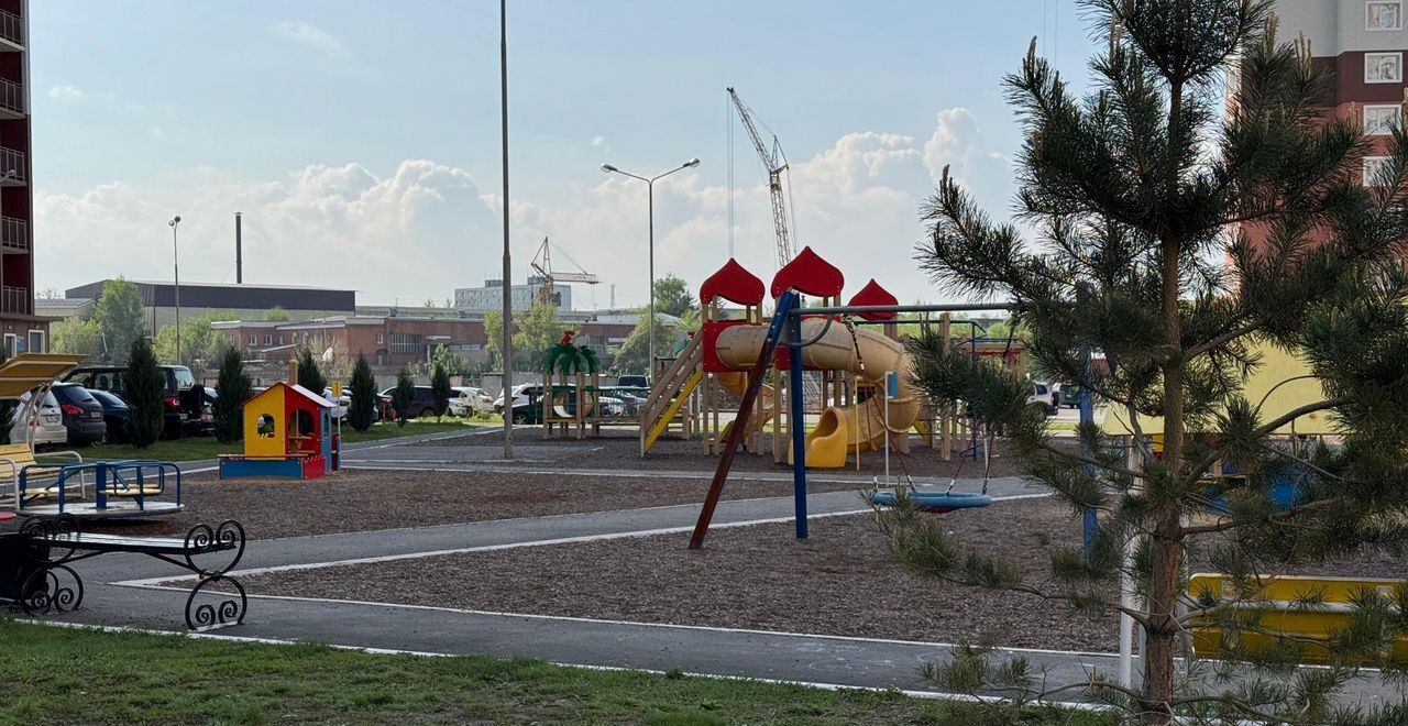 квартира г Оренбург р-н Дзержинский ул. Фронтовиков, 8/2 фото 7