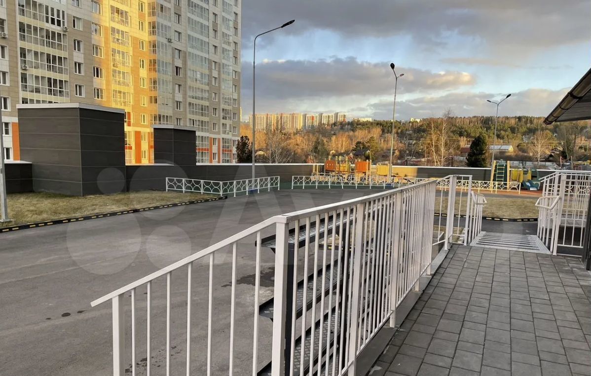 квартира г Красноярск р-н Октябрьский ул Лесопарковая 43к/2 фото 18
