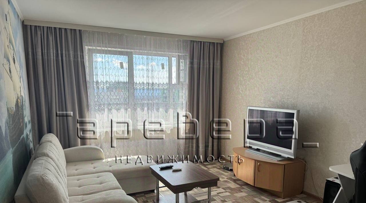 квартира г Красноярск р-н Советский пр-кт Молодежный 17 фото 1