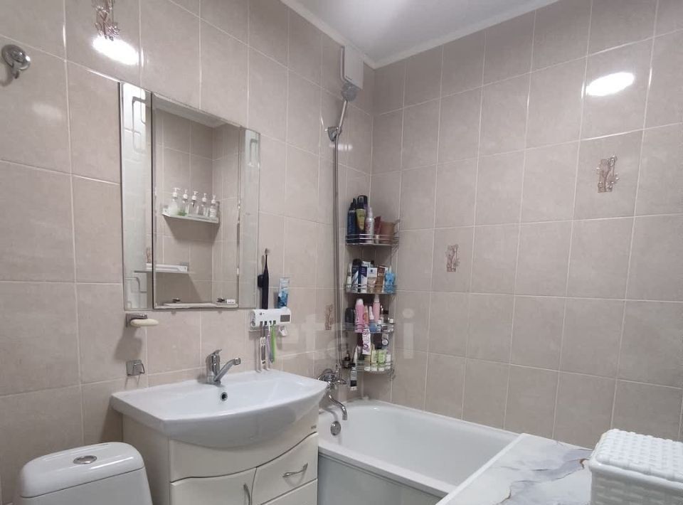 квартира г Саратов р-н Кировский ул им Осипова В.И. 16 фото 1
