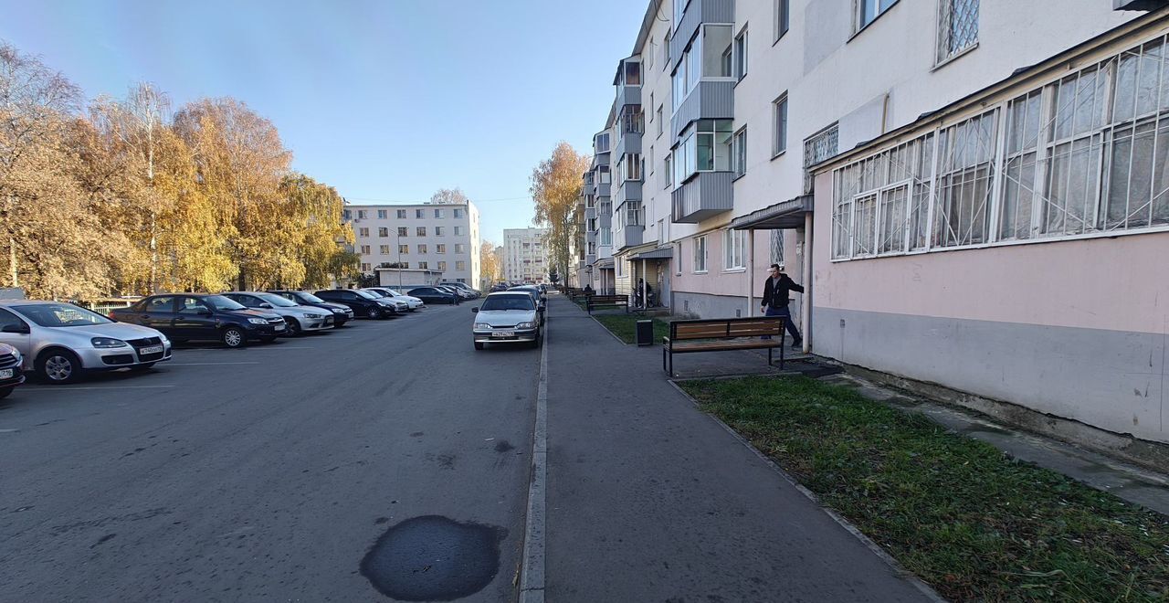 комната г Набережные Челны р-н Комсомольский ЗЯБ ул им Комарова 8 Республика Татарстан Татарстан фото 1