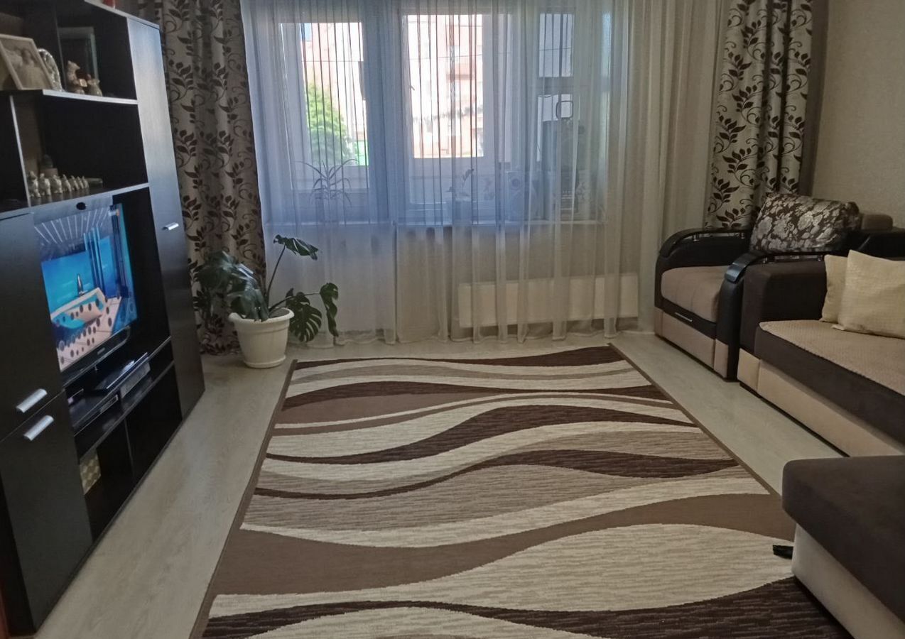 квартира г Кинель пгт Усть-Кинельский ул Селекционная 5а фото 3