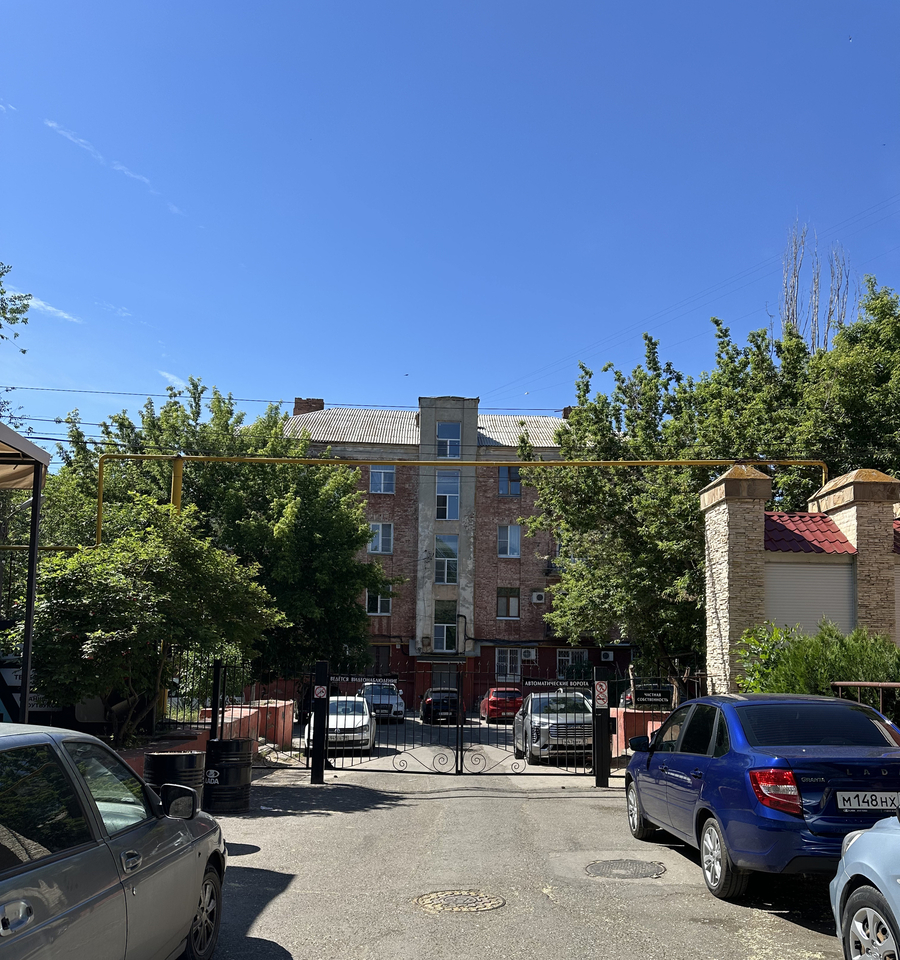 квартира г Астрахань р-н Кировский пл Советская 7 Василия Тредиаковского, Чернышевского, 2 фото 1