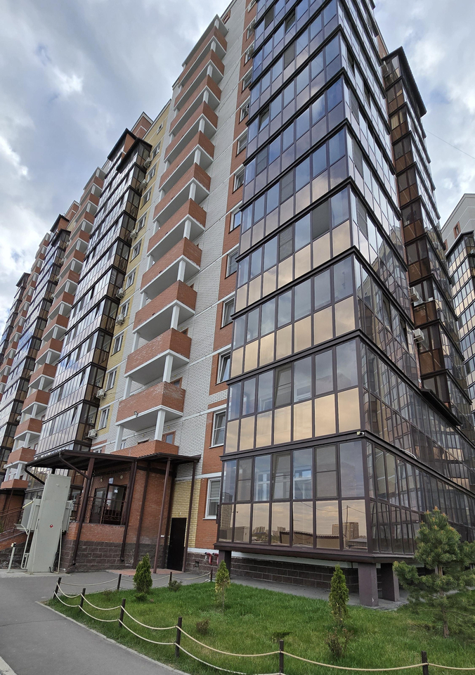 квартира г Омск ул Б.Г.Шаронова 19 Прибрежный Кировский АО фото 1