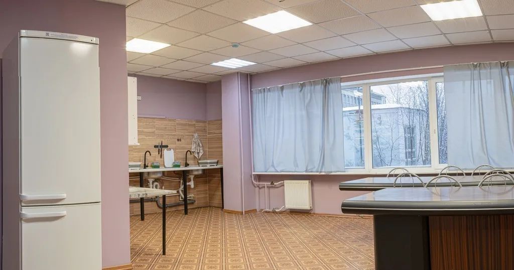 комната г Мурманск р-н Ленинский проезд Портовый 31а фото 2