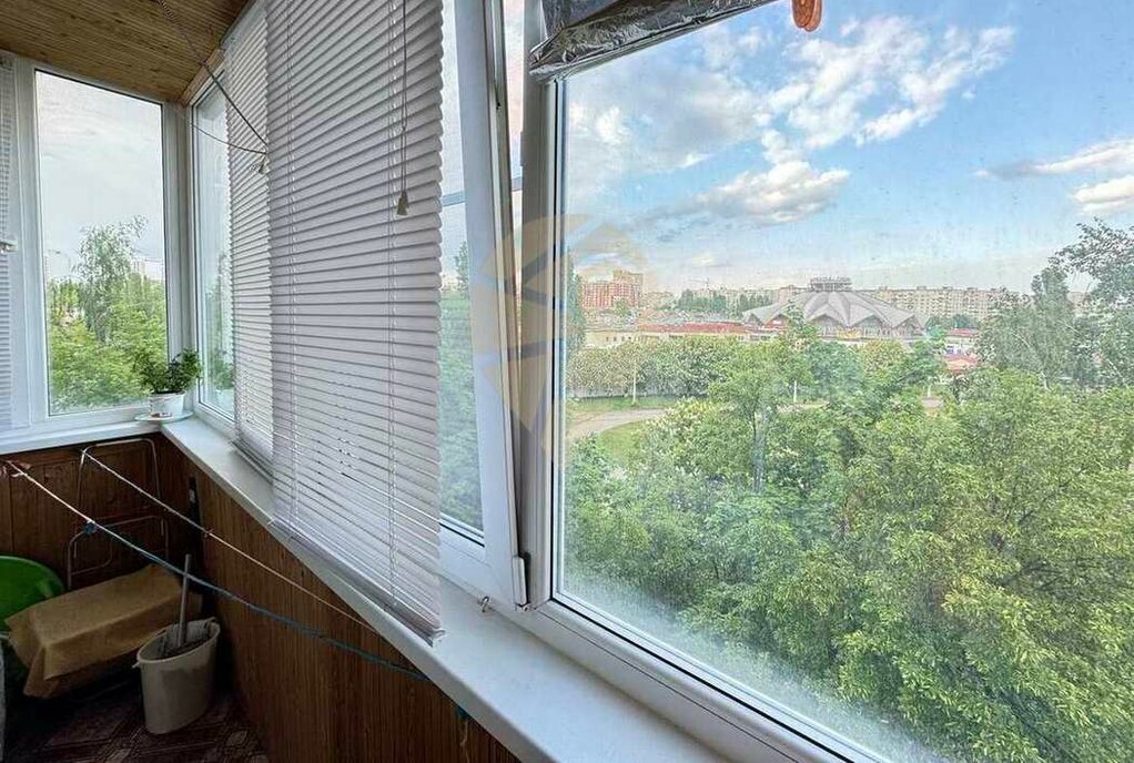 квартира г Старый Оскол микрорайон Будённого 4А фото 13
