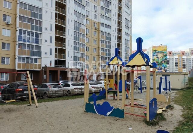 р-н Калининский ул Университетская Набережная 56 фото