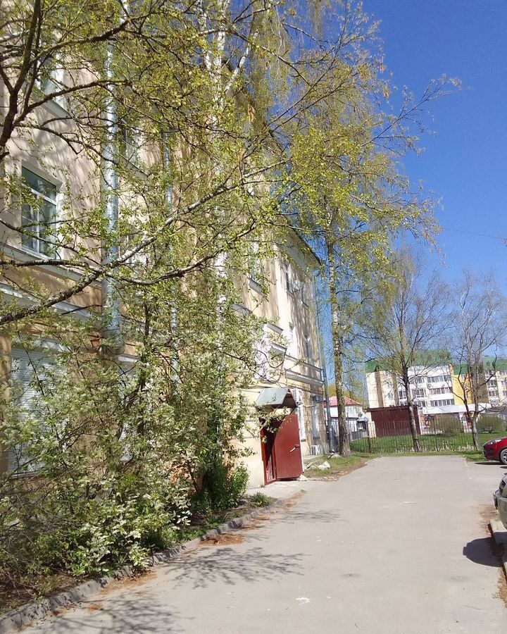 комната р-н Гатчинский г Гатчина ул Урицкого 17 Гатчинское городское поселение фото 4