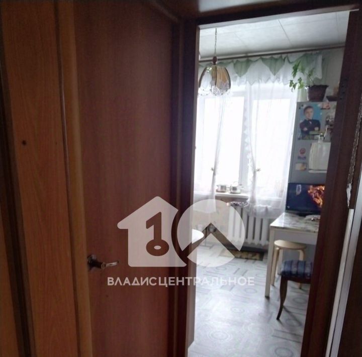 квартира г Новосибирск р-н Калининский Заельцовская ул Макаренко 9 Микрорайон №4 фото 3