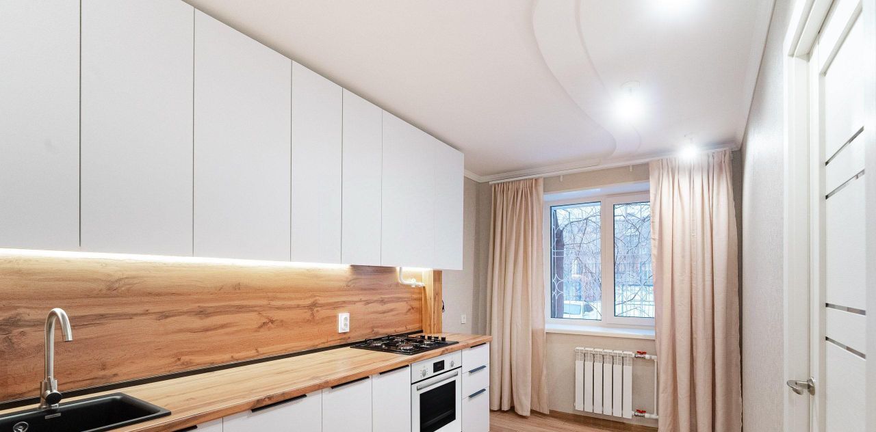 квартира г Омск р-н Центральный ул Иртышская 25 фото 2