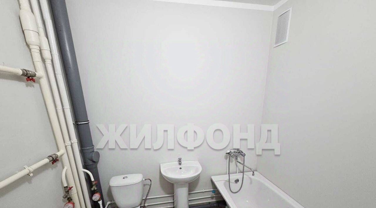 квартира г Кемерово р-н Заводский ул Космическая 4б фото 6
