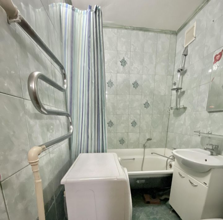 квартира г Челябинск р-н Металлургический ул Сталеваров 1а фото 12