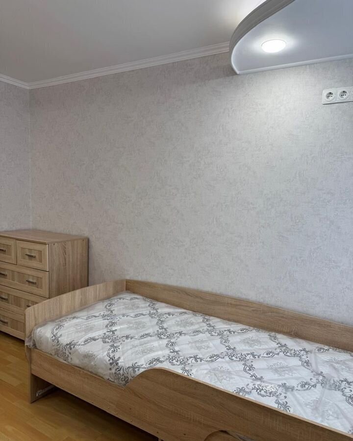 квартира г Тольятти р-н Автозаводский ул 70 лет Октября 37 фото 9