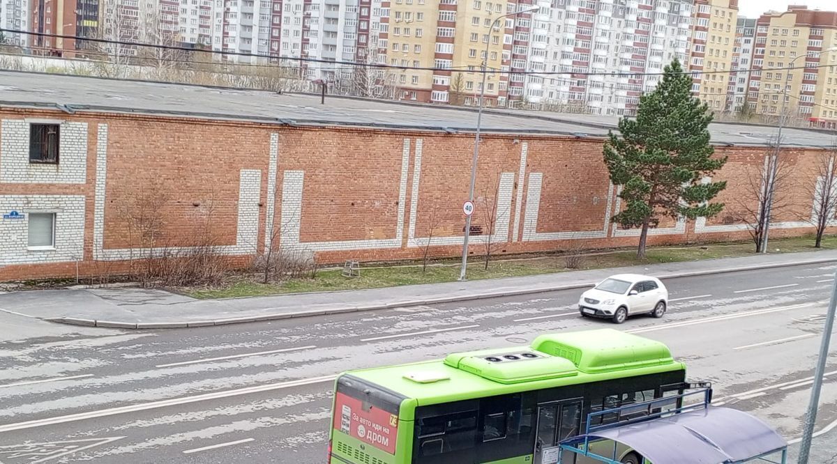 квартира г Тюмень р-н Восточный проезд Стахановцев 1 фото 3