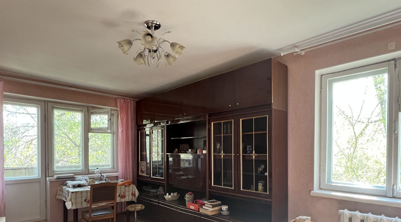 квартира г Саратов р-н Заводской ул им Азина В.М. 35а фото 1
