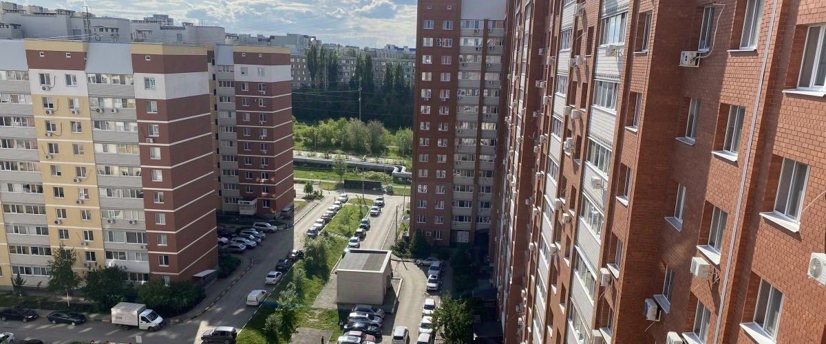 квартира г Саратов р-н Кировский ул им Оржевского В.И. 7 фото 2