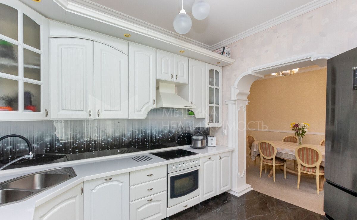 квартира г Тюмень р-н Центральный ул Шиллера 46к/2 фото 2