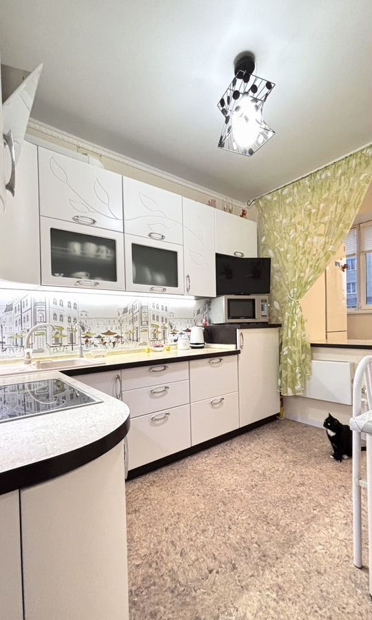 квартира г Старый Оскол мкр-н Дубрава, квартал 3, 35 фото 10