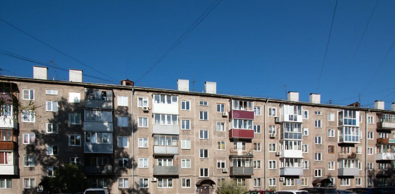 квартира г Новокузнецк р-н Центральный ул Кузнецова 15 фото 1
