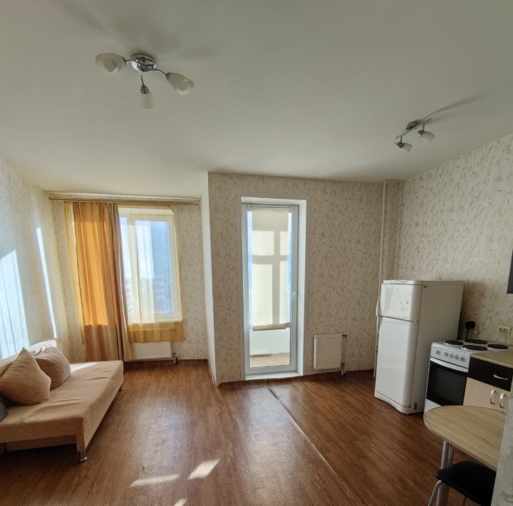 квартира г Пермь р-н Мотовилихинский ул Фрезеровщиков 86 фото 1