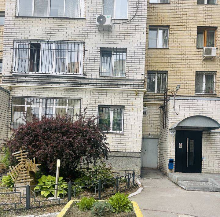 квартира г Саратов р-н Кировский ул Вольская 127/133 фото 2