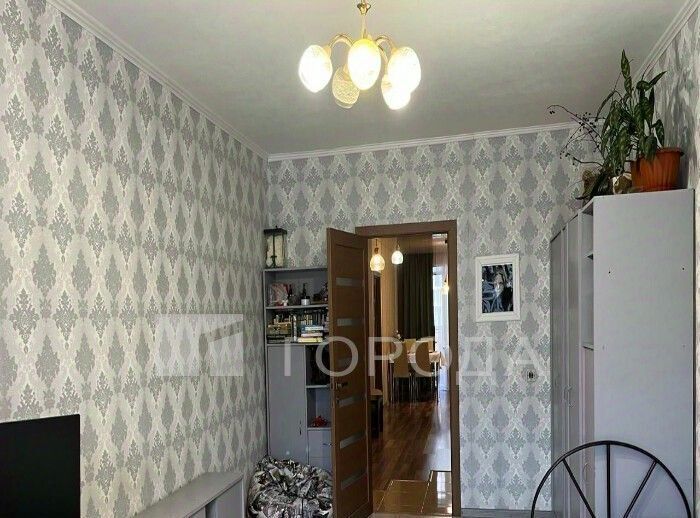 квартира г Барнаул р-н Индустриальный ул Новгородская 26 фото 3