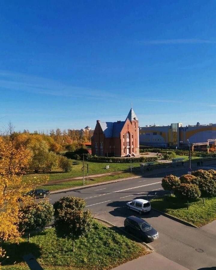 комната г Колпино ул Октябрьская 61 р-н Колпинский фото 1