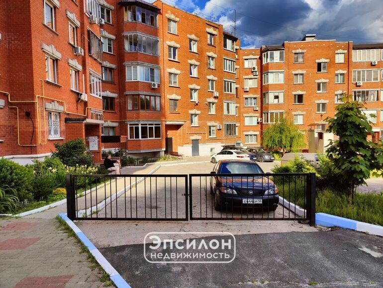 квартира г Курск р-н Центральный ул Володарского 44 фото 2
