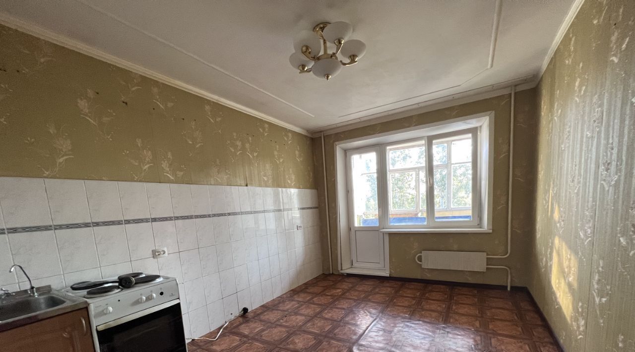 квартира г Тольятти р-н Автозаводский 12 квартал ул Свердлова 4 фото 1