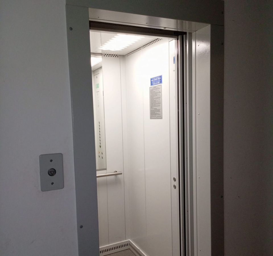 квартира г Омск р-н Кировский ул Конева 32/2 фото 1