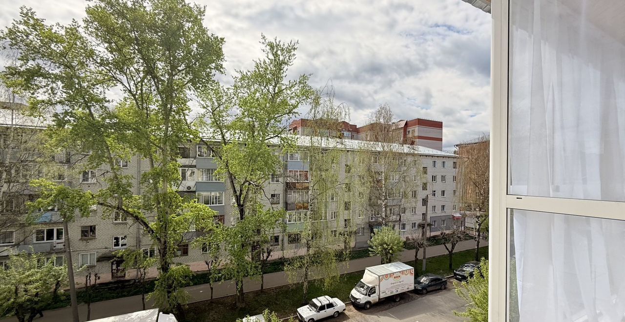 квартира г Киров р-н Первомайский ул Труда 57 фото 27