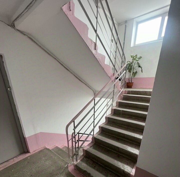 квартира г Омск р-н Кировский ул Дианова 24 фото 3