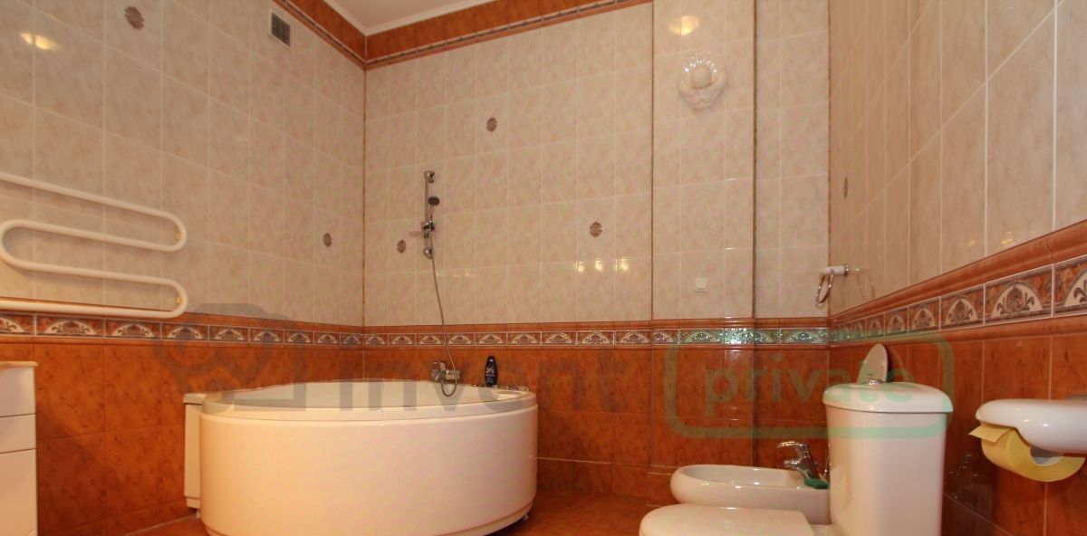 квартира г Калининград р-н Центральный ул Сержанта Колоскова 2а фото 12
